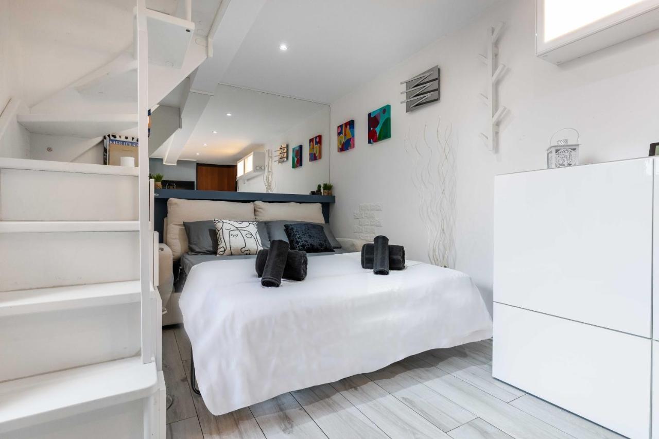 מילאנו Duomo In 8 Stops Suite Deluxe Loft מראה חיצוני תמונה