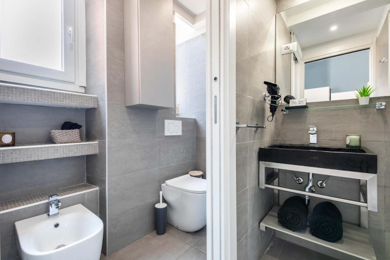 מילאנו Duomo In 8 Stops Suite Deluxe Loft מראה חיצוני תמונה