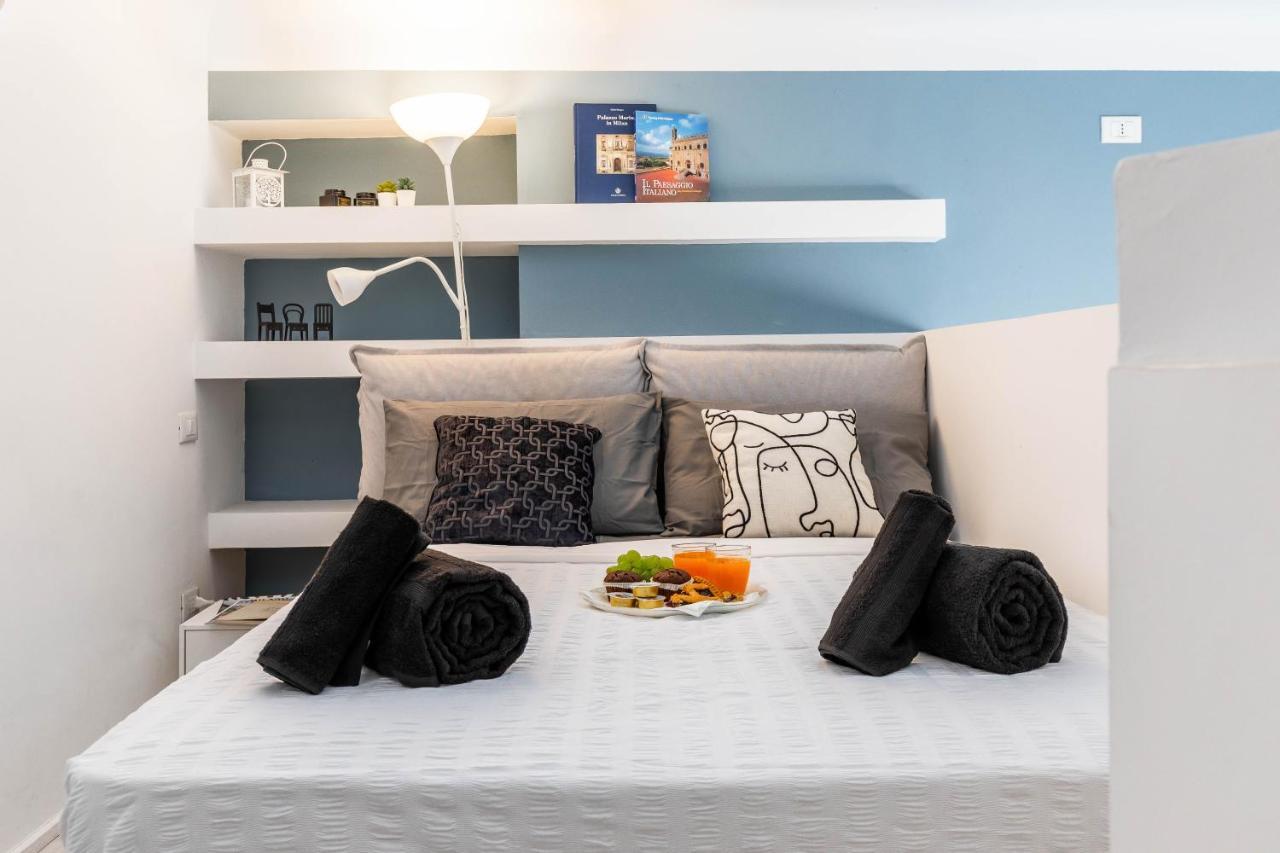 מילאנו Duomo In 8 Stops Suite Deluxe Loft מראה חיצוני תמונה