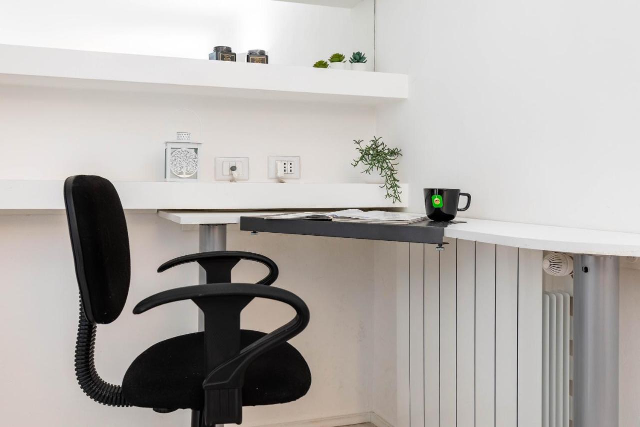 מילאנו Duomo In 8 Stops Suite Deluxe Loft מראה חיצוני תמונה