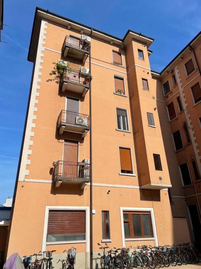 מילאנו Duomo In 8 Stops Suite Deluxe Loft מראה חיצוני תמונה